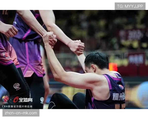 【2026年4月CBA联赛·赛中·现场总决赛G3鏖战杭州，余嘉豪制霸内线助浙江主场扳回一城